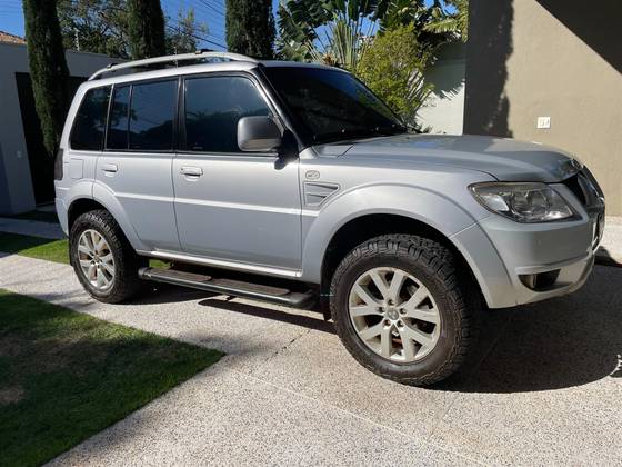 MITSUBISHI PAJERO TR4 2.0 4X4 16V 140CV FLEX 4P AUTOMÁTICO MITSUBISHI PAJERO TR4 2.0 4X4 16V 140CV FLEX 4P AUTOMÁTICO